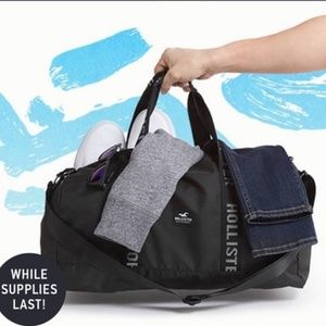 NEW HOLLISTER DUFFLE BAG